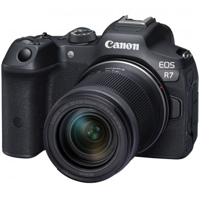 Canon EOS R7 + RF-S 18-150 IS STM