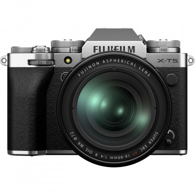 Fujifilm X-T5 + XF 16-80mm f/4.0 R (Silver)
