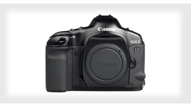 Canon офіційно завершує виробництво плівкових камер через 80 років